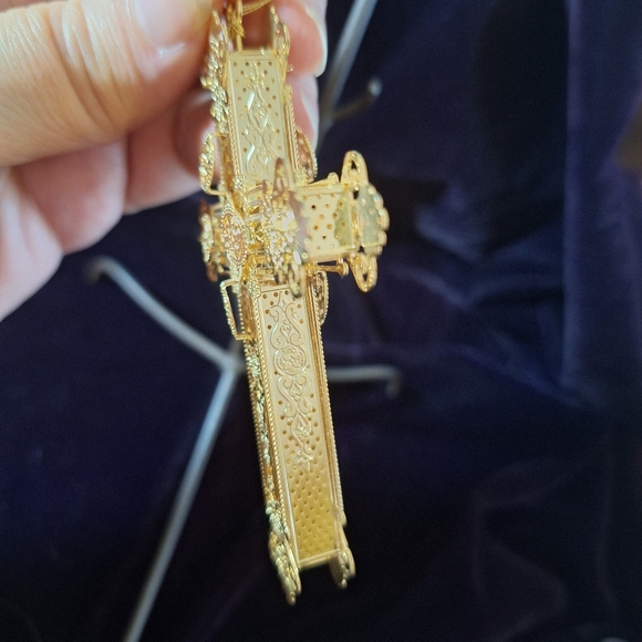 Filigree Cross Ornament - Picture 5 of 9